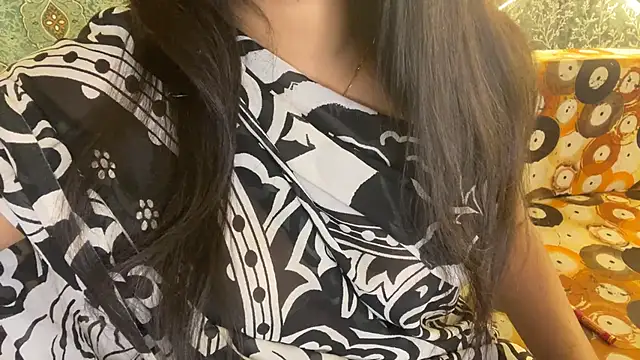 shuhana  online show from November 14, 2:11 am