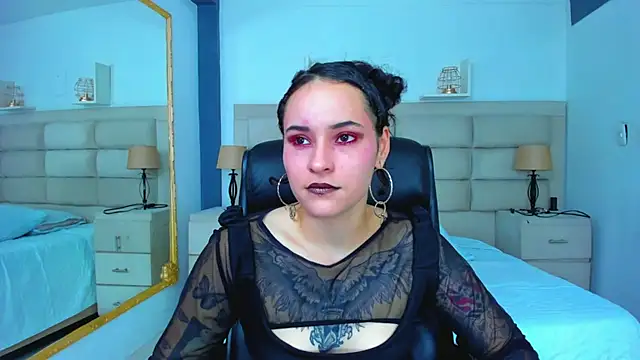 AnnyThompson  online show from September 17, 8:51 pm