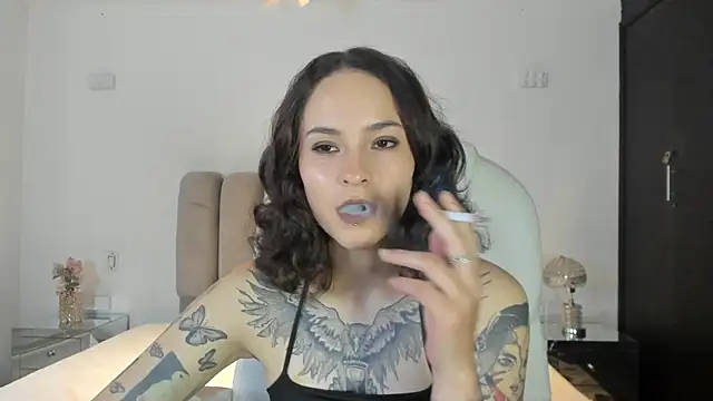 AnnyThompson  online show from February 16, 10:20 pm