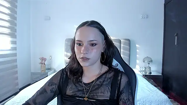 AnnyThompson  online show from March 11, 10:12 pm