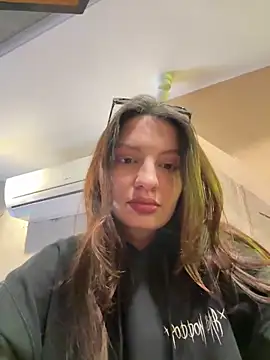 BabeRainbow online show from March 11, 11:03 am