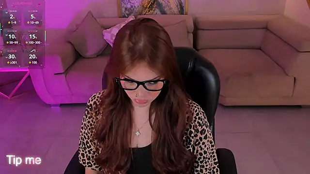 CorinneRusso online show from November 6, 4:40 am