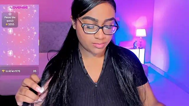 BlakmillerrGilson online show from September 28, 8:03 pm