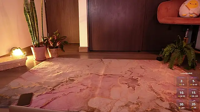 chloebritto online show from September 20, 8:51 pm