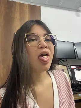 CamilaSofiia online show from October 2, 7:30 pm