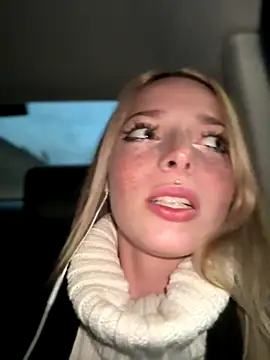 LoraaDoll online show from September 24, 4:06 pm