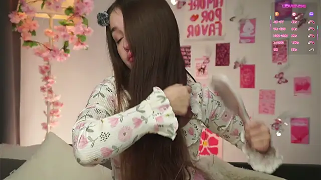 AmiLewis online show from January 16, 1:12 am