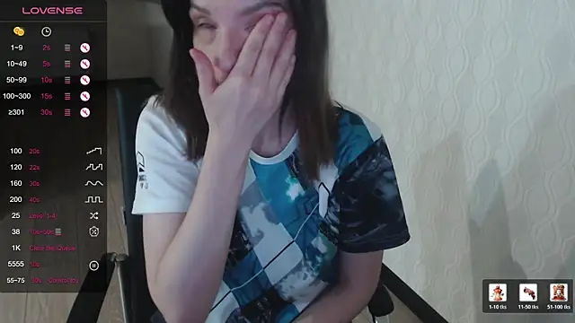 LisaHeart online show from April 8, 4:31 pm