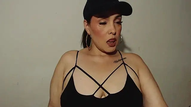 Miss Agatha online show from October 12, 10:01 pm