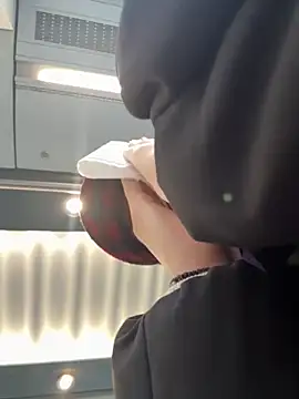 eveangelll online show from December 1, 8:07 am