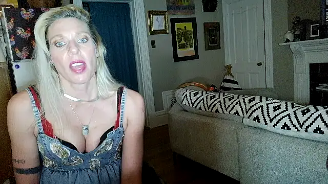 Glamazonx online show from February 25, 2:21 am