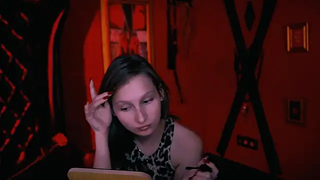 EllaHorton online show from October 4, 12:44 pm