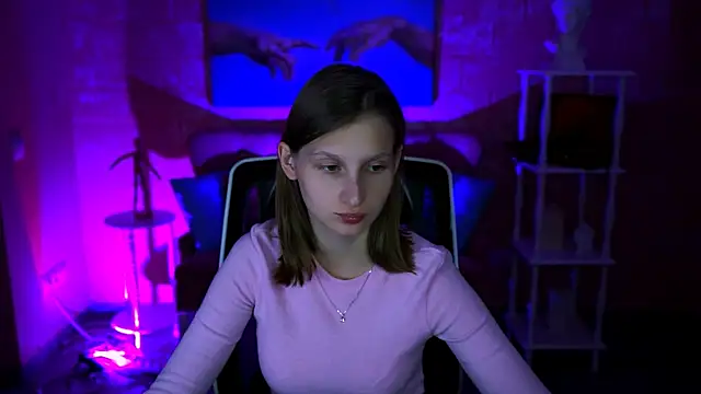 EllaHorton online show from October 7, 5:06 pm