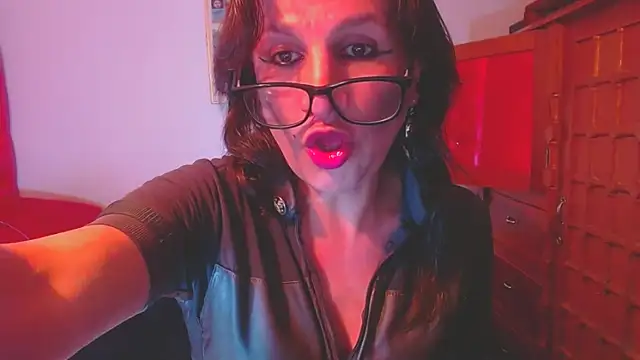 LorenJade online show from October 30, 8:05 am