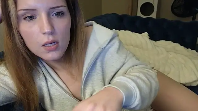 sexylilly69 online show from April 6, 4:23 am