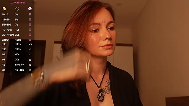 girl with snaketatto0 online show from March 23, 3:01 am