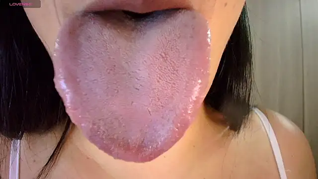 leahtemptation3 online show from June 4, 2:10 pm