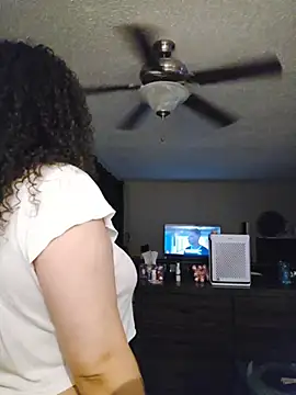 honeeyyy pot online show from February 2, 3:38 am