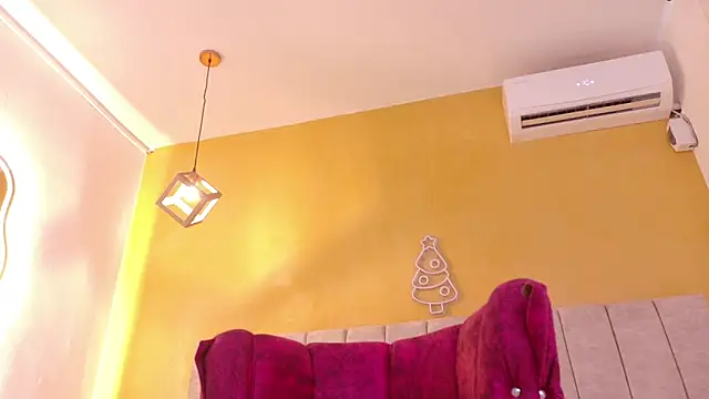 lexyfyre online show from February 8, 1:04 pm