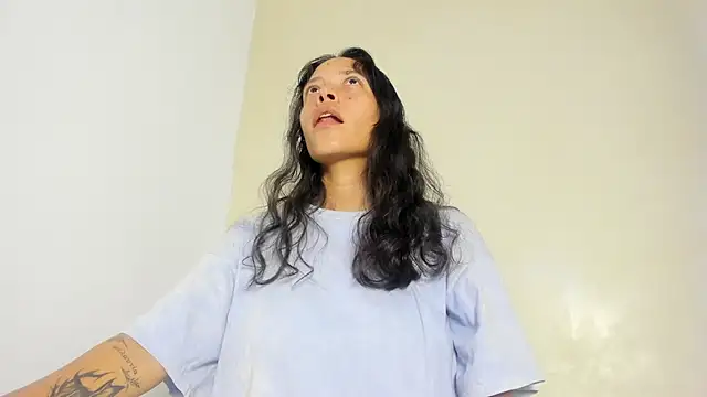 lexyfyre online show from April 11, 12:09 pm