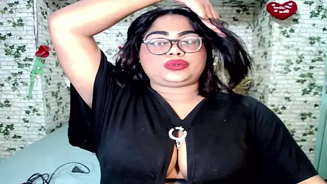 Indian Lola00 online show from September 12, 6:15 pm