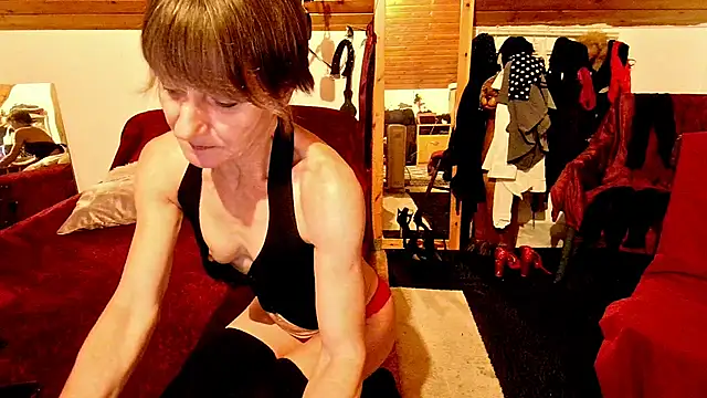 Hot Colettte online show from December 21, 4:50 am