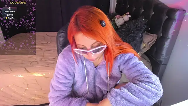 Violetaarey online show from April 21, 1:42 am