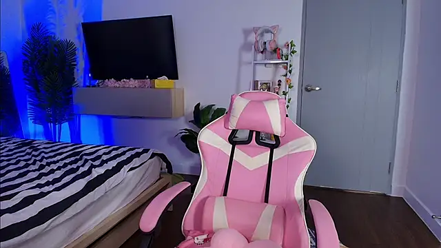 juicyshow  online show from November 17, 2:12 am