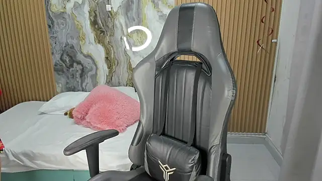 Lili 16 online show from March 6, 11:16 am