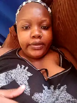 queennapal online show from March 27, 11:11 am