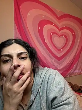 ThickerThanYoBitch online show from March 4, 2:01 pm