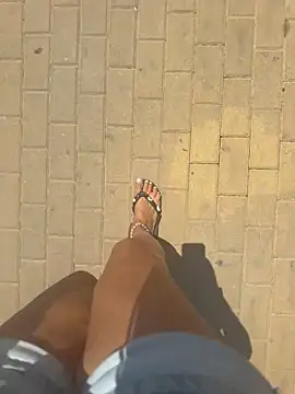 LadySaraah34 online show from June 9, 12:59 pm