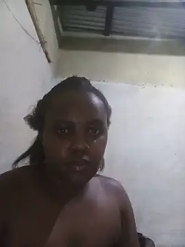 Juicy pussie online show from June 12, 8:39 pm