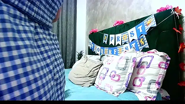 MikySWeet7 online show from September 26, 9:45 pm