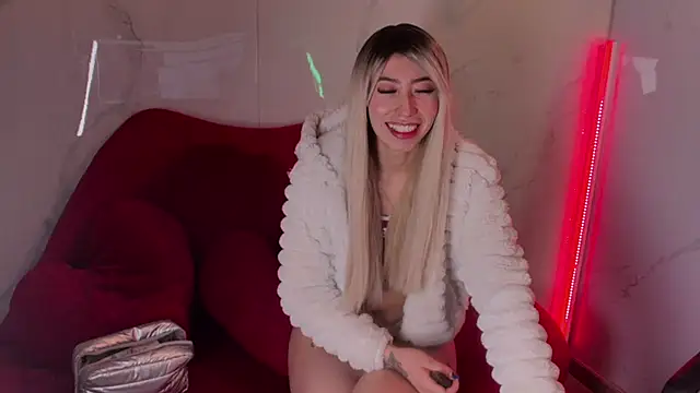 LilithCooperr  online show from February 15, 4:26 am