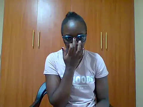 sexy darleen23 online show from February 13, 4:19 pm