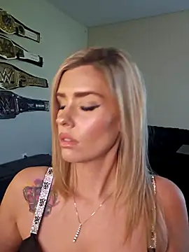 ellieconradxo online show from October 10, 5:07 pm