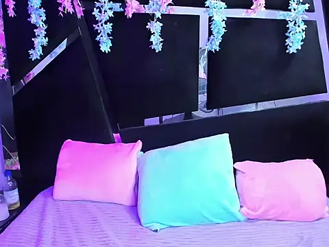 Cocoo Nuth online show from October 4, 3:34 am