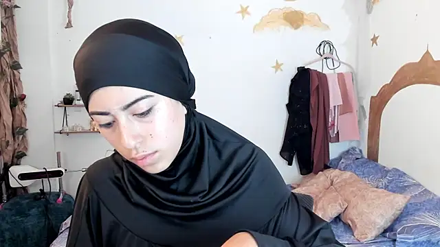 chaymae nah  online show from September 21, 6:06 pm