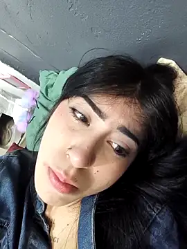 chaymae nah  online show from April 18, 7:58 pm