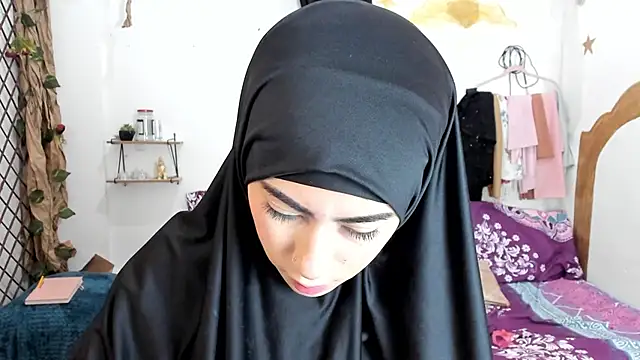 chaymae nah  online show from September 19, 3:49 am