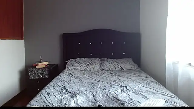 Emilia 1995 online show from January 8, 6:01 pm