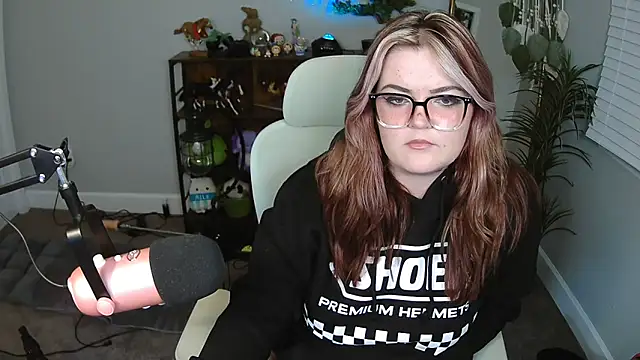 Briiantix online show from March 25, 1:44 am