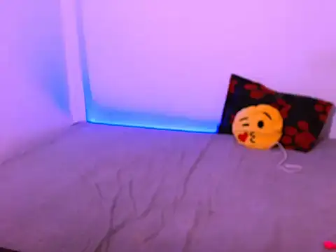 ladypussy69 online show from December 20, 6:39 am