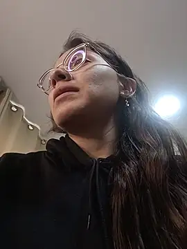 karlamorris  online show from October 16, 1:47 pm