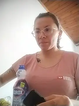 karlamorris  online show from March 1, 3:56 pm