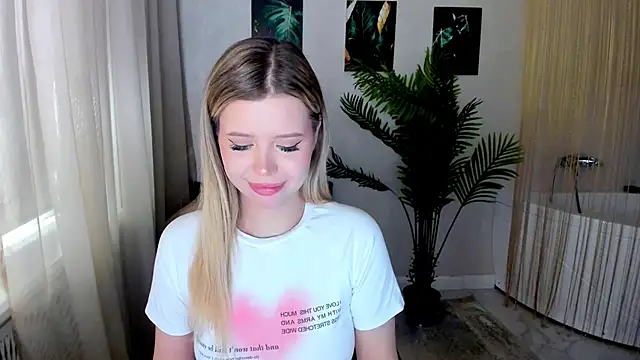 FollowLovee online show from June 4, 3:55 am