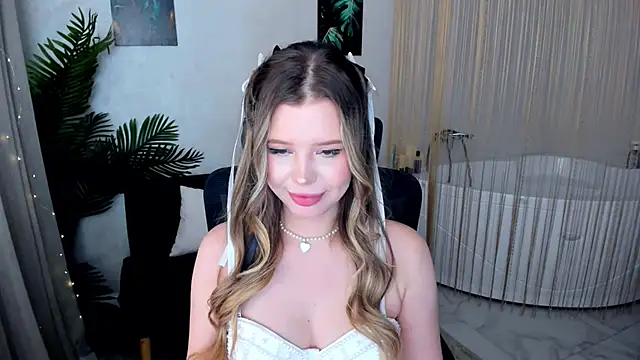 FollowLovee online show from September 20, 12:14 pm