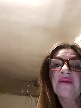 gildamilf online show from March 21, 8:03 pm