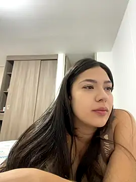 Latina vanessa online show from December 2, 4:47 am